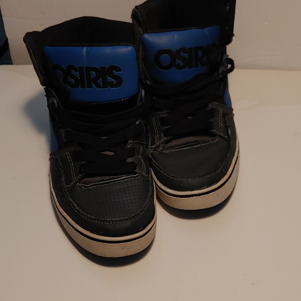 Osiris boys .Mid top athletic shoes